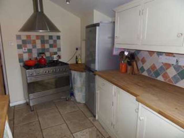  Image of 2 bedroom Flat for sale in High Street Newport Pagnell MK16 at Newport Pagnell, MK16 8AQ
