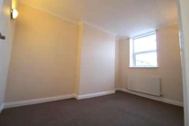  Image of 2 bedroom Flat to rent in High Street Sutton SM1 at Sutton, SM1 1NU