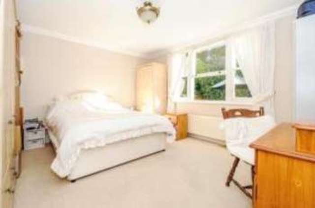  Image of 3 bedroom Maisonette for sale in Higham Road Woodford Green IG8 at Woodford Green  Woodford Green, IG8 9JN