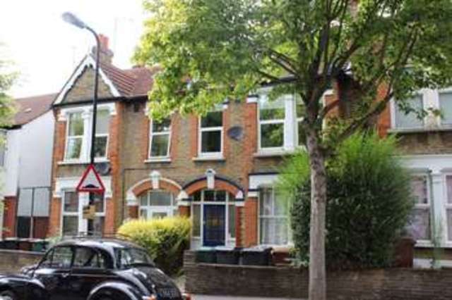  Image of 3 bedroom Terraced house to rent in Selwyn Avenue London E4 at Selwyn Avenue  Greater London, E4 9LS