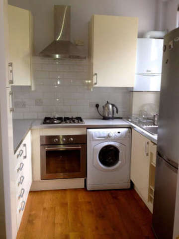  Image of 3 bedroom Terraced house to rent in Selwyn Avenue London E4 at Selwyn Avenue  Greater London, E4 9LS