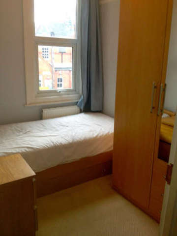  Image of 3 bedroom Terraced house to rent in Selwyn Avenue London E4 at Selwyn Avenue  Greater London, E4 9LS