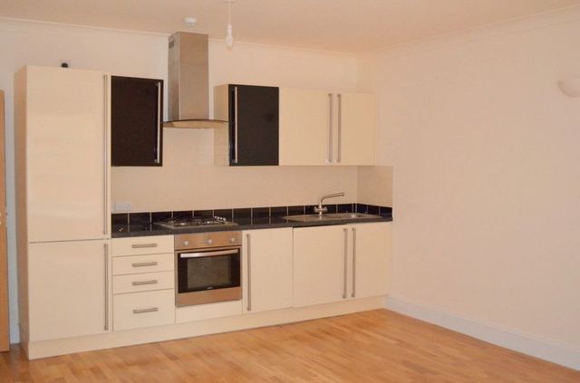 Image of 2 bedroom Flat to rent in Highbury New Park London N5 at Highbury New Park  London, N5 2DS