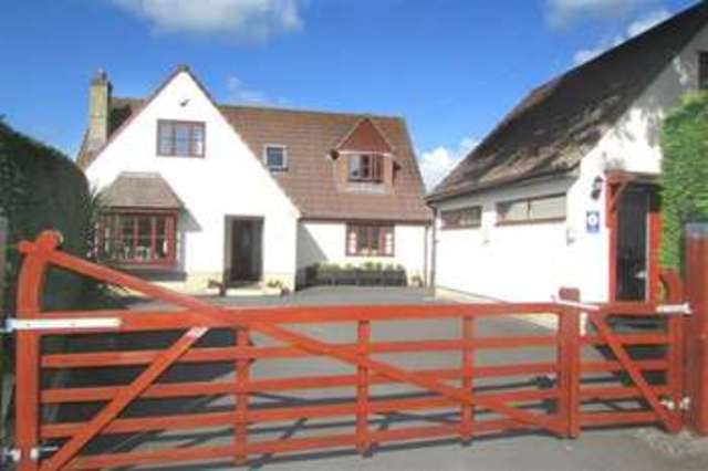  Image of 4 bedroom Detached house for sale in Higher Brooks Street BA16 at Street, BA16 0TX