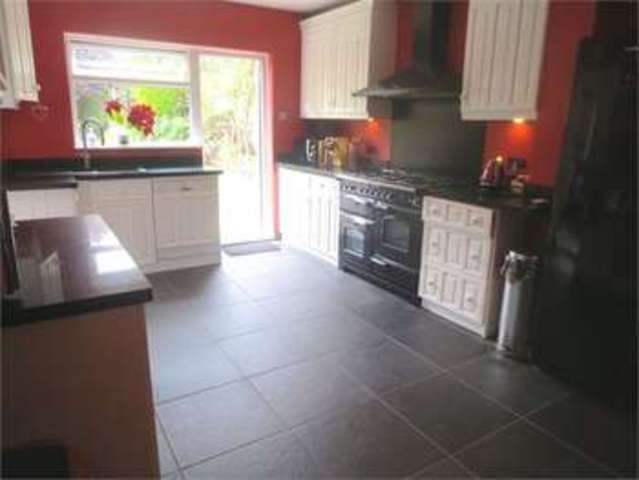  Image of 4 bedroom Semi-Detached house for sale in Highlands Boulevard Leigh-on-Sea SS9 at Highlands Boulevard Leigh on sea Leigh-on-Sea, SS9 3QP