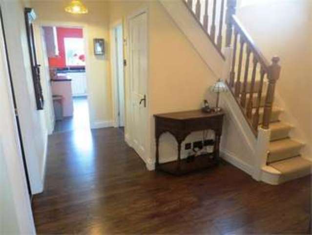  Image of 4 bedroom Semi-Detached house for sale in Highlands Boulevard Leigh-on-Sea SS9 at Highlands Boulevard Leigh on sea Leigh-on-Sea, SS9 3QP