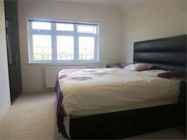  Image of 4 bedroom Semi-Detached house for sale in Highlands Boulevard Leigh-on-Sea SS9 at Highlands Boulevard Leigh on sea Leigh-on-Sea, SS9 3QP