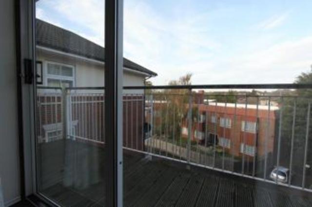  Image of 2 bedroom Flat to rent in Rollesbrook Gardens Shirley Southampton SO15 at Rollesbrook Gardens  Southampton, SO15 5WB
