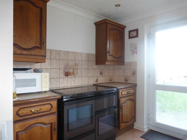  Image of 4 bedroom Semi-Detached house for sale in Hillcrest Drive Lowestoft NR32 at Hillcrest Drive  Lowestoft, NR32 4EB