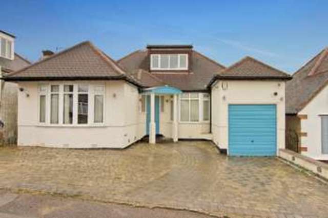  Image of 4 bedroom Detached house for sale in Hillside Crescent Northwood HA6 at Northwood Middlesex, HA6 1RW