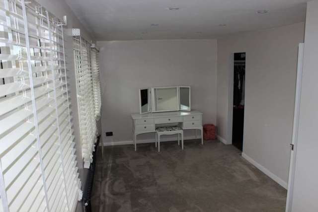  Image of 4 bedroom Detached house to rent in Hillview Avenue Hornchurch RM11 at Hillview Avenue  Hornchurch, RM11 2DL