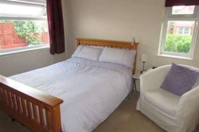  Image of 3 bedroom Detached house for sale in Hindhayes Lane Street BA16 at Street, BA16 0DP