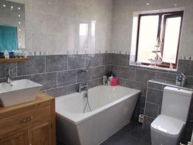  Image of 4 bedroom Detached house for sale in Hine Avenue Newark NG24 at Hine Avenue  Newark, NG24 2LH