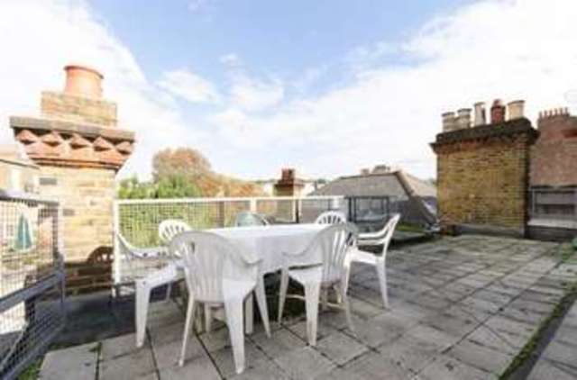  Image of 3 bedroom Flat for sale in Holland Park Gardens London W14 at Holland Park London West Kensington, W14 8DY