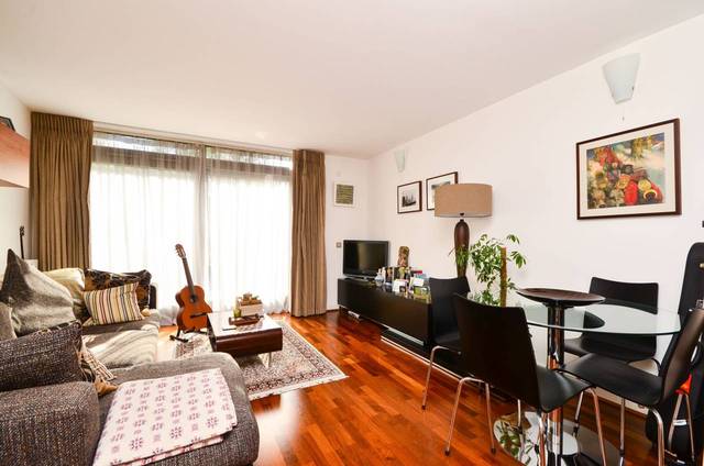  Image of 1 bedroom Flat for sale in John Harrison Way London SE10 at Holly Court  Greenwich, SE10 0BL