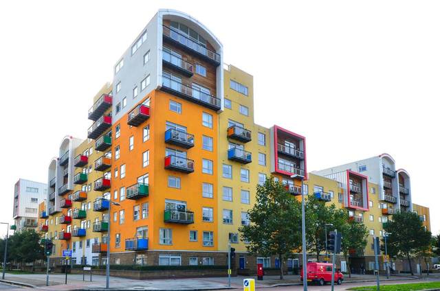  Image of 1 bedroom Flat for sale in John Harrison Way London SE10 at Holly Court  Greenwich, SE10 0BL