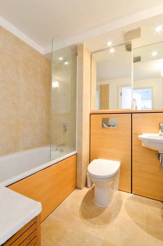  Image of 1 bedroom Flat for sale in John Harrison Way London SE10 at Holly Court  Greenwich, SE10 0BL