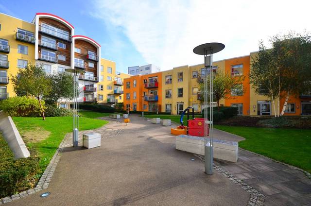  Image of 1 bedroom Flat for sale in John Harrison Way London SE10 at Holly Court  Greenwich, SE10 0BL