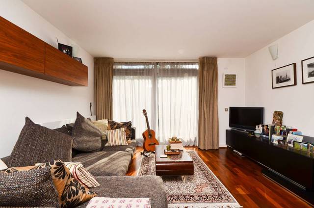  Image of 1 bedroom Flat for sale in John Harrison Way London SE10 at Holly Court  Greenwich, SE10 0BL