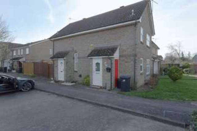 Image of 1 bedroom Terraced house for sale in Holly Walk Ely CB7 at Holly Walk  Ely, CB7 4TR