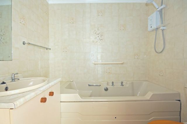  Image of 1 bedroom Retirement Property for sale in Longridge Avenue Saltdean Brighton BN2 at Longridge Avenue  Saltdean, BN2 8RQ