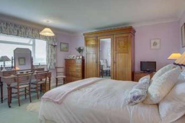  Image of 6 bedroom Detached house for sale in Hook Heath Road Hook Heath Woking GU22 at Hook Heath Surrey Mayford, GU22 0LF