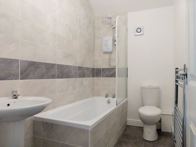  Image of 2 bedroom Flat to rent in Hoole Lane Banks Southport PR9 at Hoole Lane Banks Southport, PR9 8BD