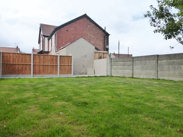  Image of 2 bedroom Flat to rent in Hoole Lane Banks Southport PR9 at Hoole Lane Banks Southport, PR9 8BD