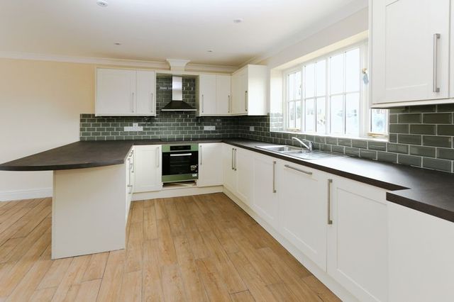  Image of 4 bedroom Detached house for sale in Hop Row Haddenham Ely CB6 at Hop Row Haddenham Haddenham, CB6 3SR