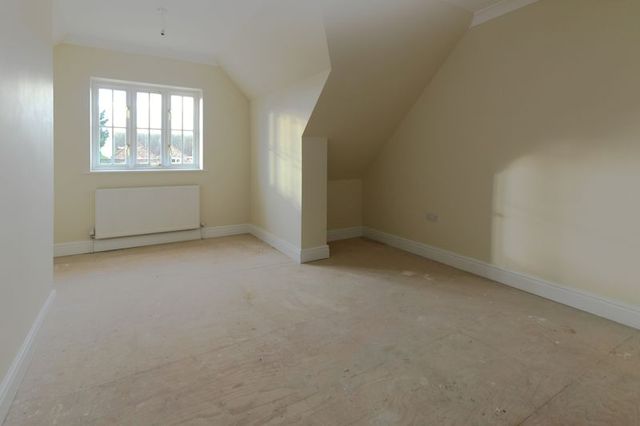  Image of 4 bedroom Detached house for sale in Hop Row Haddenham Ely CB6 at Hop Row Haddenham Haddenham, CB6 3SR