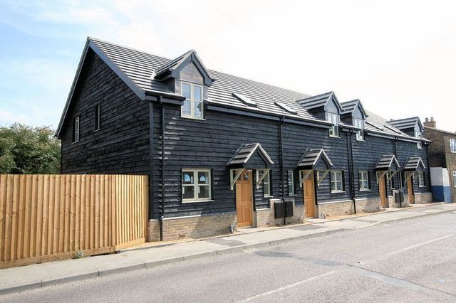  Image of 3 bedroom Terraced house to rent in Hop Row Haddenham Ely CB6 at Hop Row Haddenham Ely, CB6 3SR