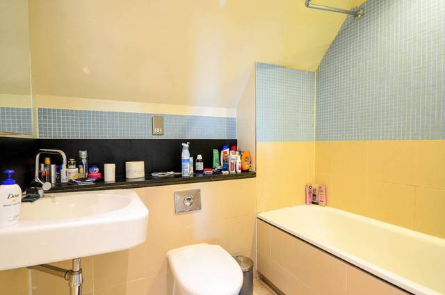  Image of 2 bedroom Flat for sale in Hop Street London SE10 at Hop Street  Greenwich, SE10 0QR