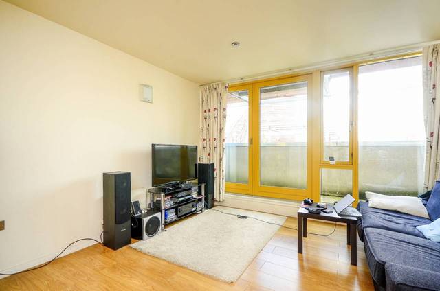  Image of 2 bedroom Flat for sale in Hop Street London SE10 at Hop Street  Greenwich, SE10 0QR
