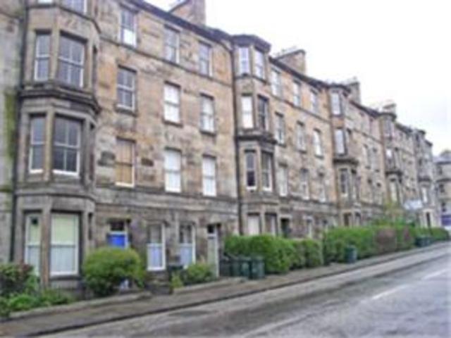  Image of 5 bedroom Flat to rent in Hope Park Terrace Edinburgh EH8 at Newington Edinburgh Edinburgh, EH8 9LZ