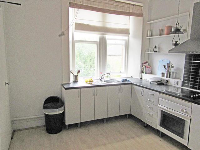  Image of 5 bedroom Flat to rent in Hope Park Terrace Edinburgh EH8 at Newington Edinburgh Edinburgh, EH8 9LZ