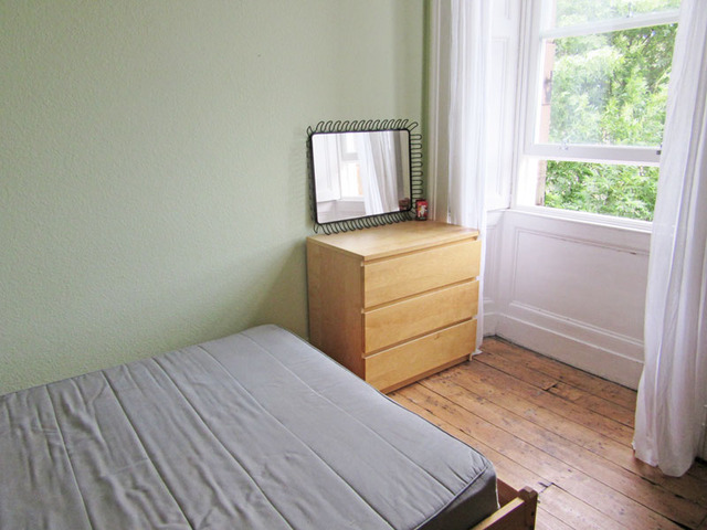  Image of 5 bedroom Flat to rent in Hope Park Terrace Edinburgh EH8 at Newington Edinburgh Edinburgh, EH8 9LZ