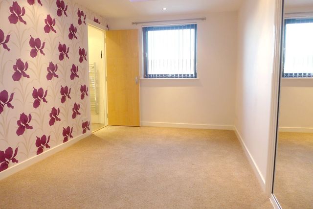  Image of 3 bedroom Flat to rent in Hopetoun Crescent Edinburgh EH7 at Leith Walk Edinburgh Edinburgh, EH7 4AU