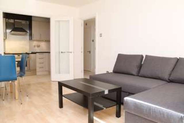  Image of 2 bedroom Flat to rent in Hertsmere Road London E14 at 15 Hertsmere Road  Canary Wharf, E14 4AW