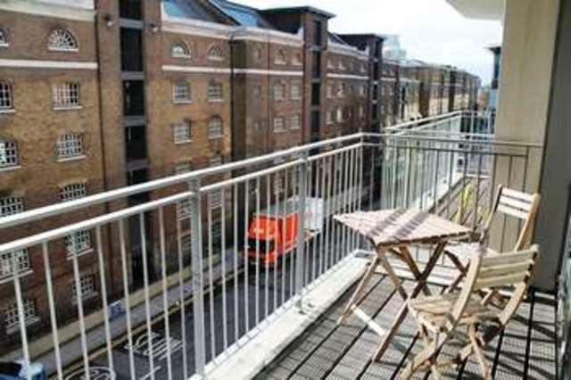  Image of 2 bedroom Flat to rent in Hertsmere Road London E14 at 15 Hertsmere Road  Canary Wharf, E14 4AW