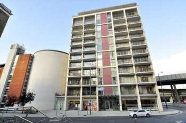  Image of 2 bedroom Flat to rent in Hertsmere Road London E14 at 15 Hertsmere Road  Canary Wharf, E14 4AW