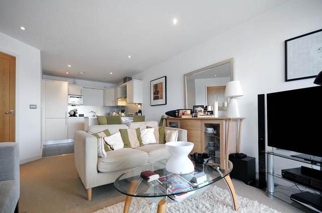  Image of 1 bedroom Flat to rent in Brewhouse Yard London EC1V at Brewhouse Yard  Goswell Road, EC1V 4JU