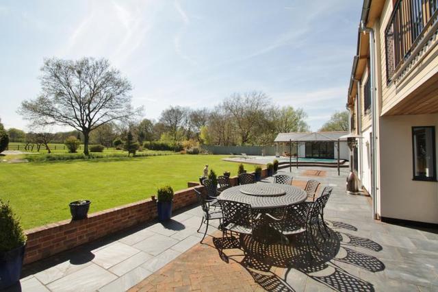  Image of 5 bedroom Detached house for sale in Horsell Common Horsell Woking GU21 at Horsell Surrey Horsell, GU21 4XZ