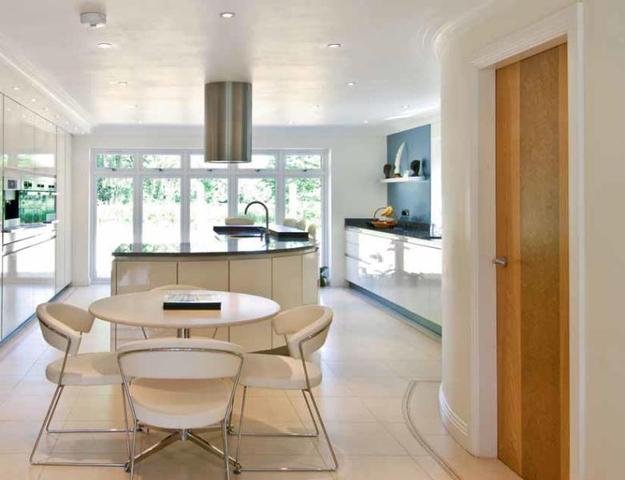  Image of 5 bedroom Detached house for sale in Horsell Common Horsell Woking GU21 at Horsell Surrey Horsell, GU21 4XZ
