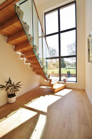  Image of 5 bedroom Detached house for sale in Horsell Common Horsell Woking GU21 at Horsell Surrey Horsell, GU21 4XZ