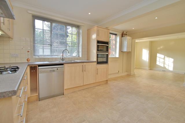  Image of 5 bedroom Detached house for sale in Horsell Park Horsell Woking GU21 at Horsell Surrey Horsell, GU21 4LW