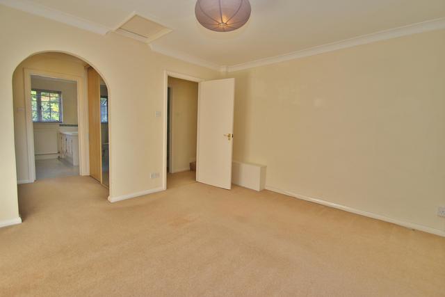  Image of 5 bedroom Detached house for sale in Horsell Park Horsell Woking GU21 at Horsell Surrey Horsell, GU21 4LW