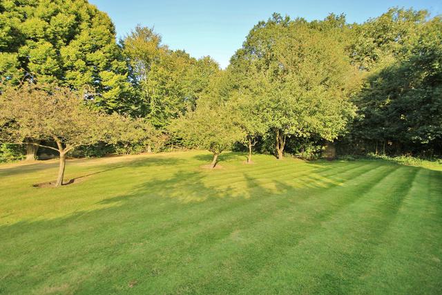  Image of 5 bedroom Detached house for sale in Horsell Park Horsell Woking GU21 at Horsell Surrey Horsell, GU21 4LW