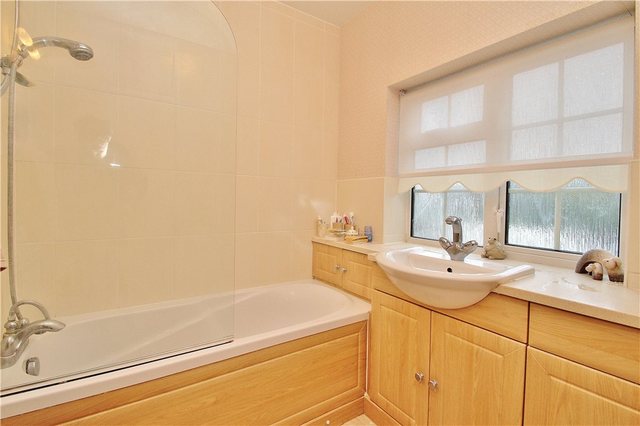  Image of 4 bedroom Detached house for sale in Horsell Way Horsell Woking GU21 at Horsell Surrey Horsell, GU21 4UJ