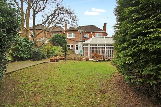  Image of 4 bedroom Detached house for sale in Horsell Way Horsell Woking GU21 at Horsell Surrey Horsell, GU21 4UJ