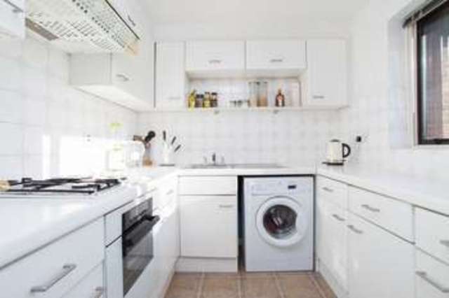  Image of 2 bedroom Flat for sale in Horseshoe Close London E14 at Docklands, E14 3EP